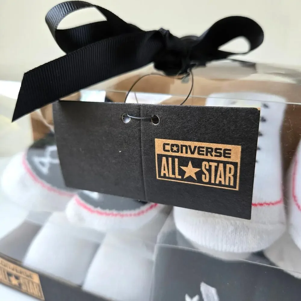 Converse All Star NEW 4-Pack Infant Booties Socks Size 0-6 Months NIB Gift Box